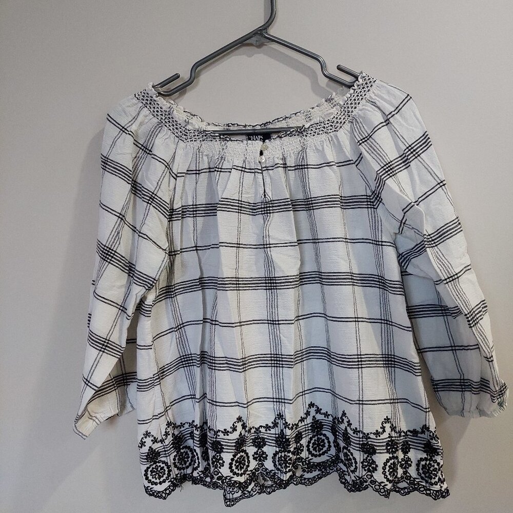 Chaps Women's Sz L White Black Plaid Scalloped Top Embroidered 100% Cotton